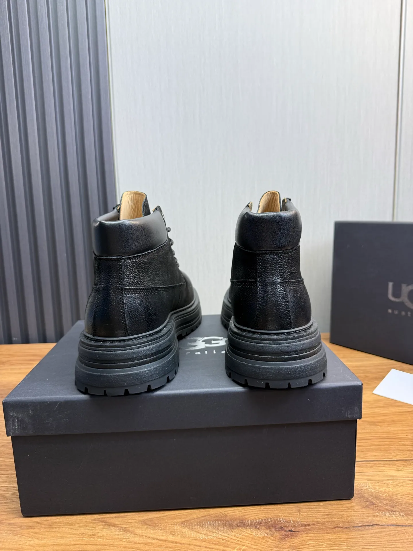 Factory price 680💰 [UGG] Men's hot winter warm boots🐑Simple and fashionable design, cowhide➕comfortable and warm wool lining. Soft and comfortable to wear, good warmth retention, and excellent foot feel. Regular size 38-45